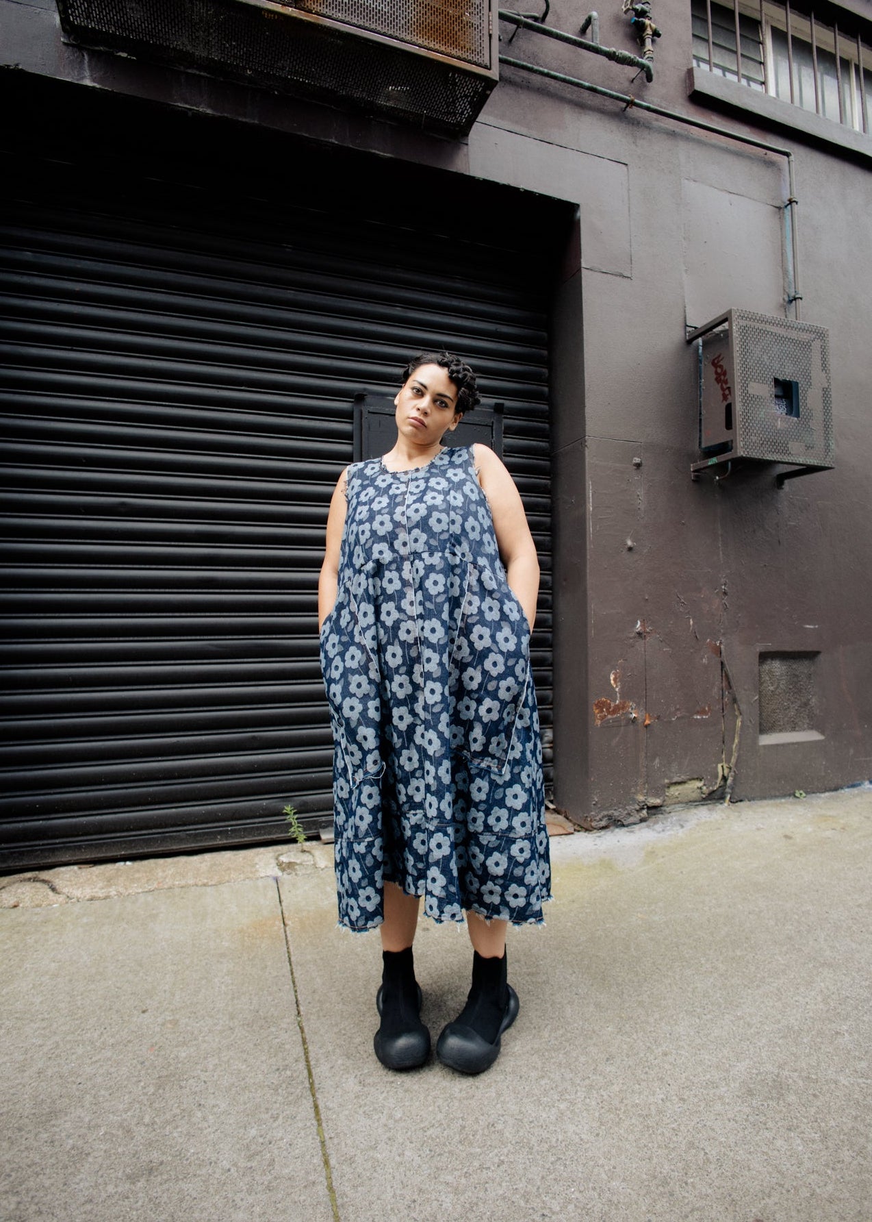 Pinafore - Daisy