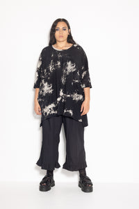 Vita Tee - Black Tie Dye