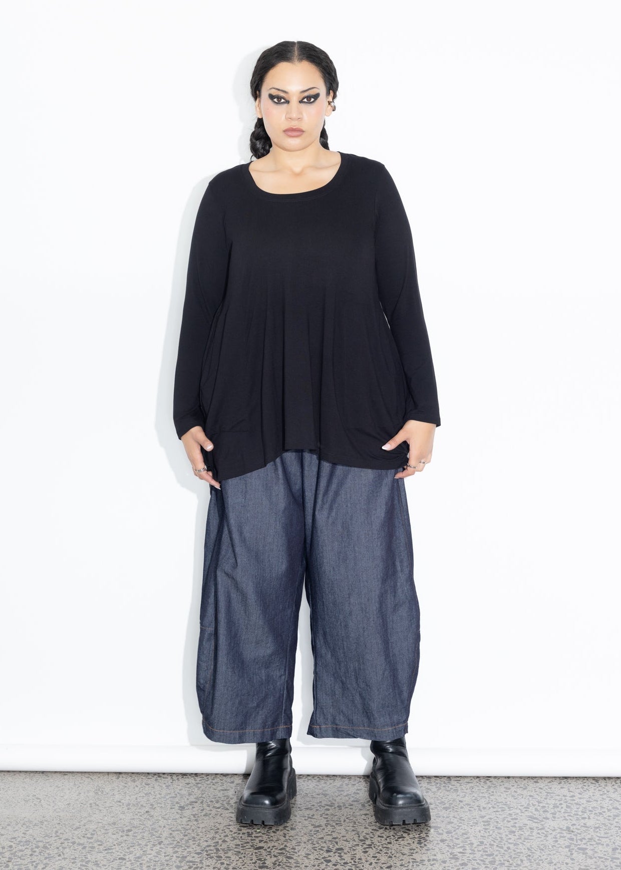 Skylar Tee - Black
