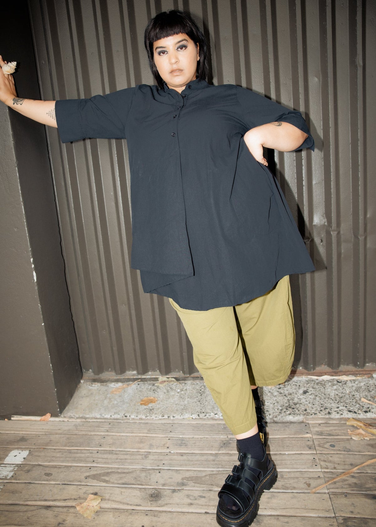 Folds Shirt - Black