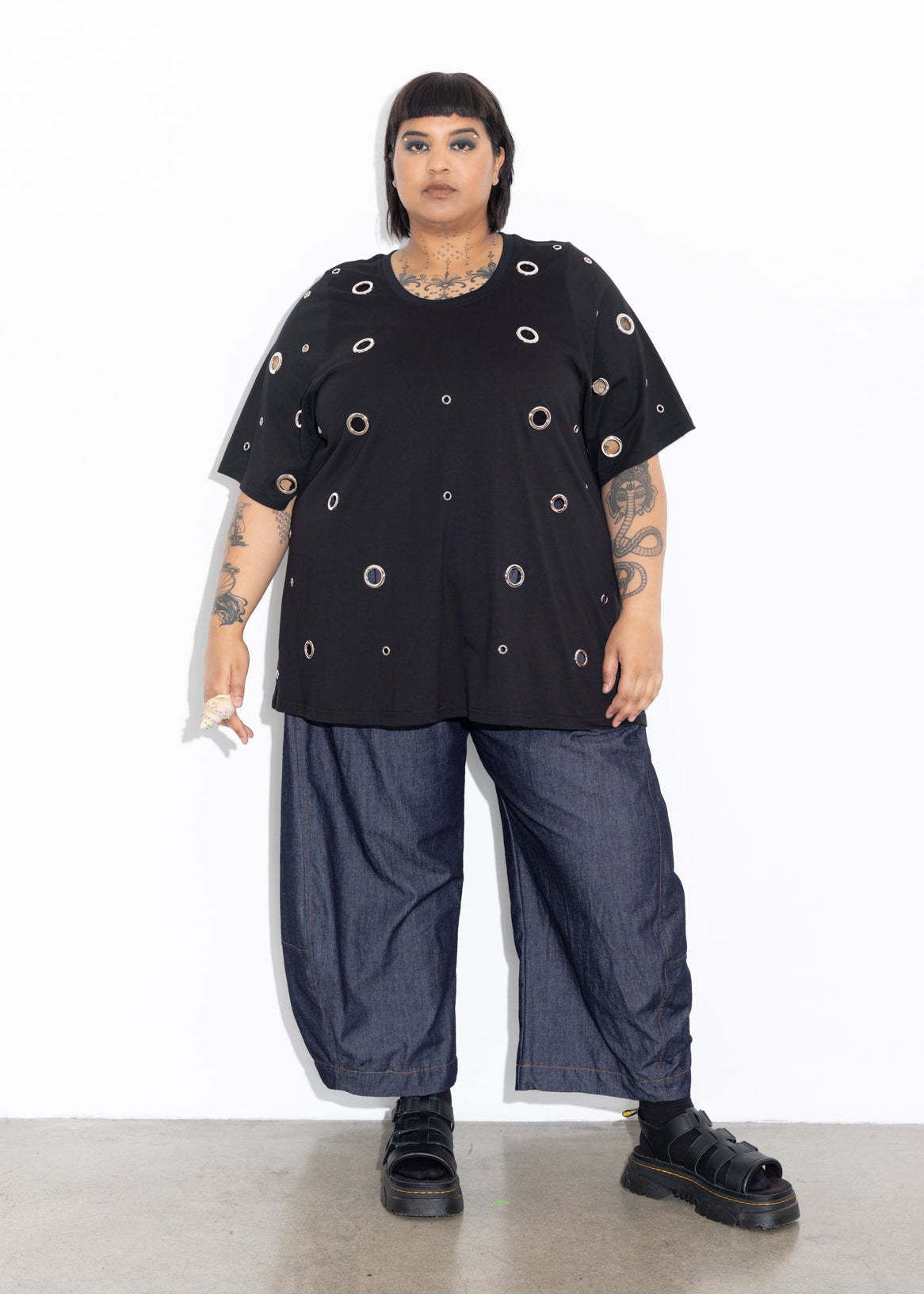 Eyelet Box Tee - Black