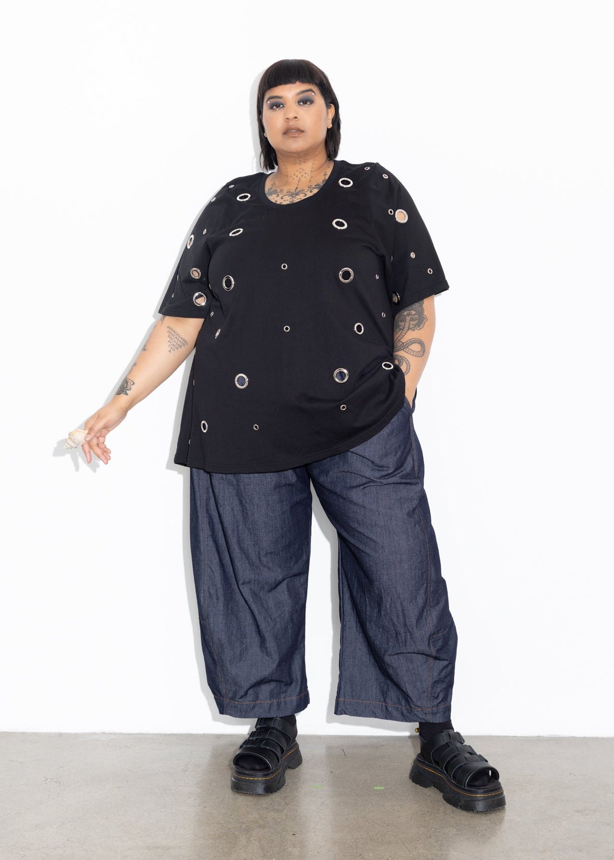Eyelet Box Tee - Black