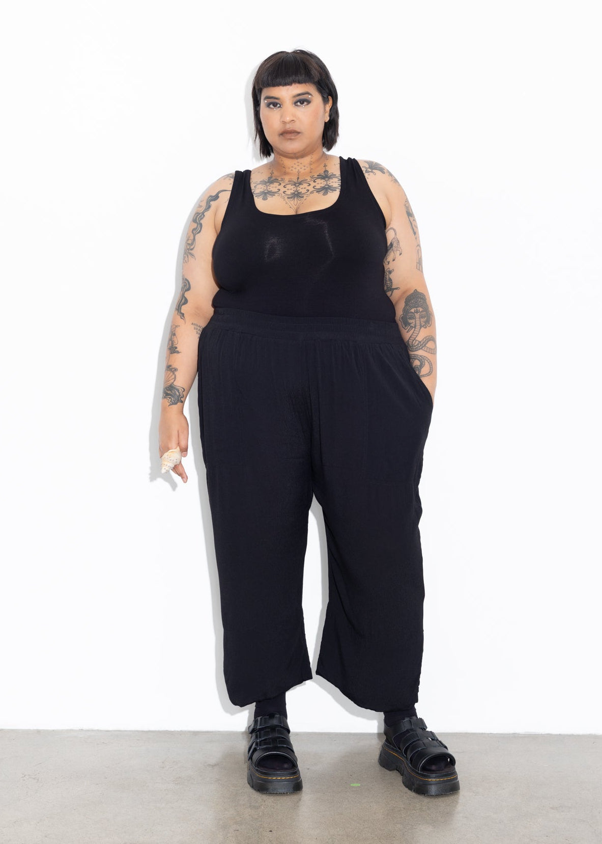 Wide Hem Pant - Black