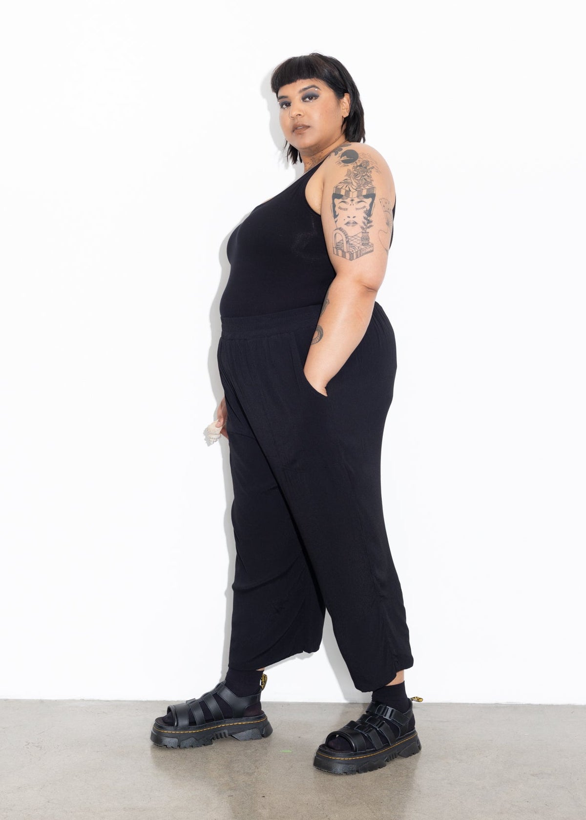 Wide Hem Pant - Black