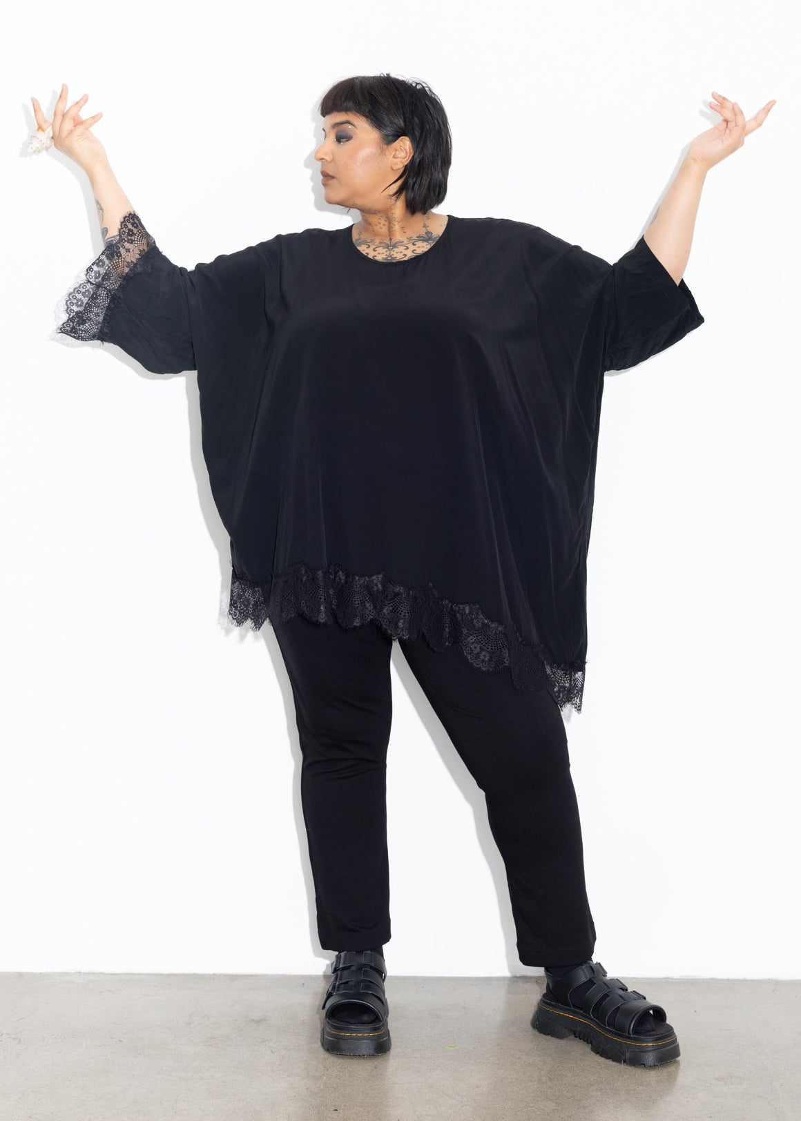 Lace Tee - Black