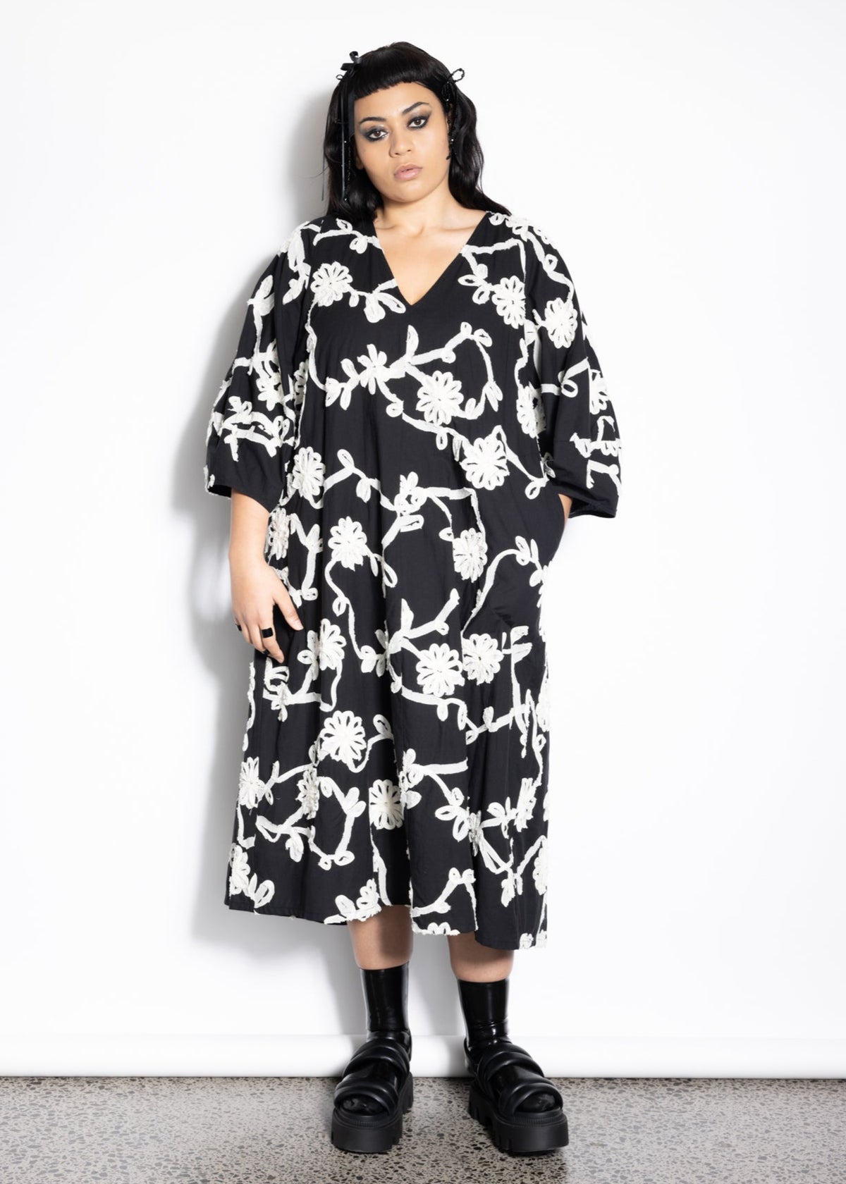 Ronnie Dress - Black&amp;Cream Appliqué