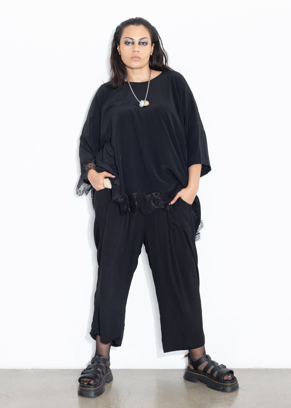 Wide Hem Pant - Black