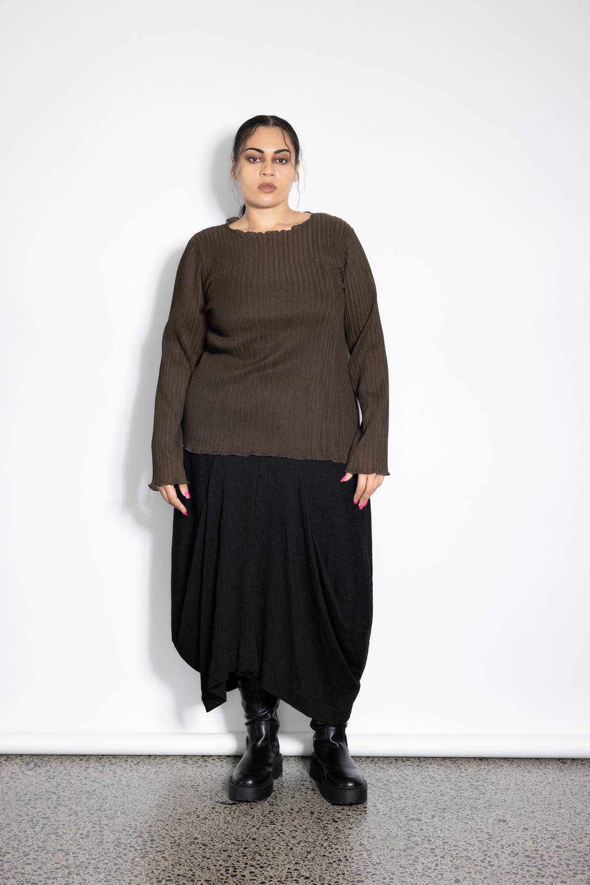 Outlet - Freddie Layer Top - Olive Pleats