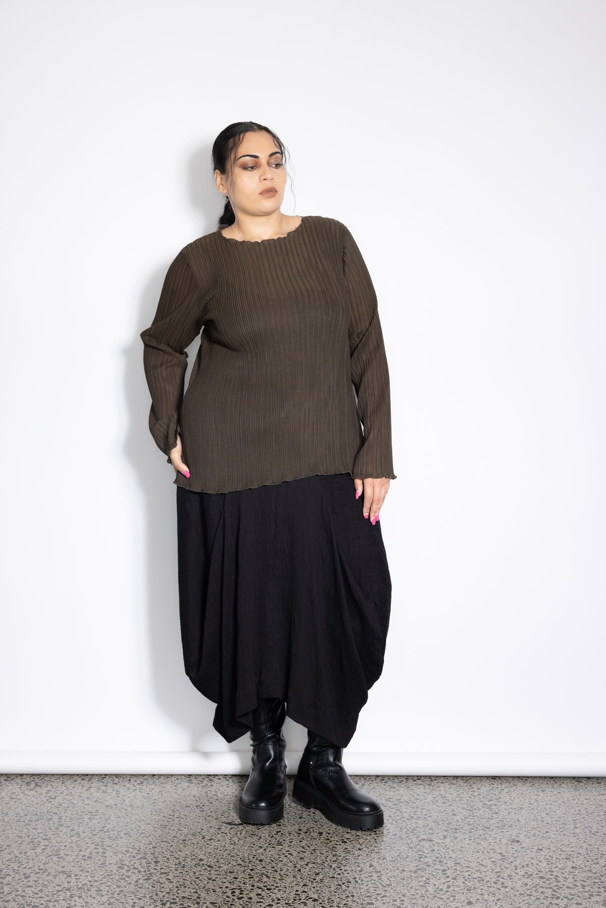 Outlet - Freddie Layer Top - Olive Pleats