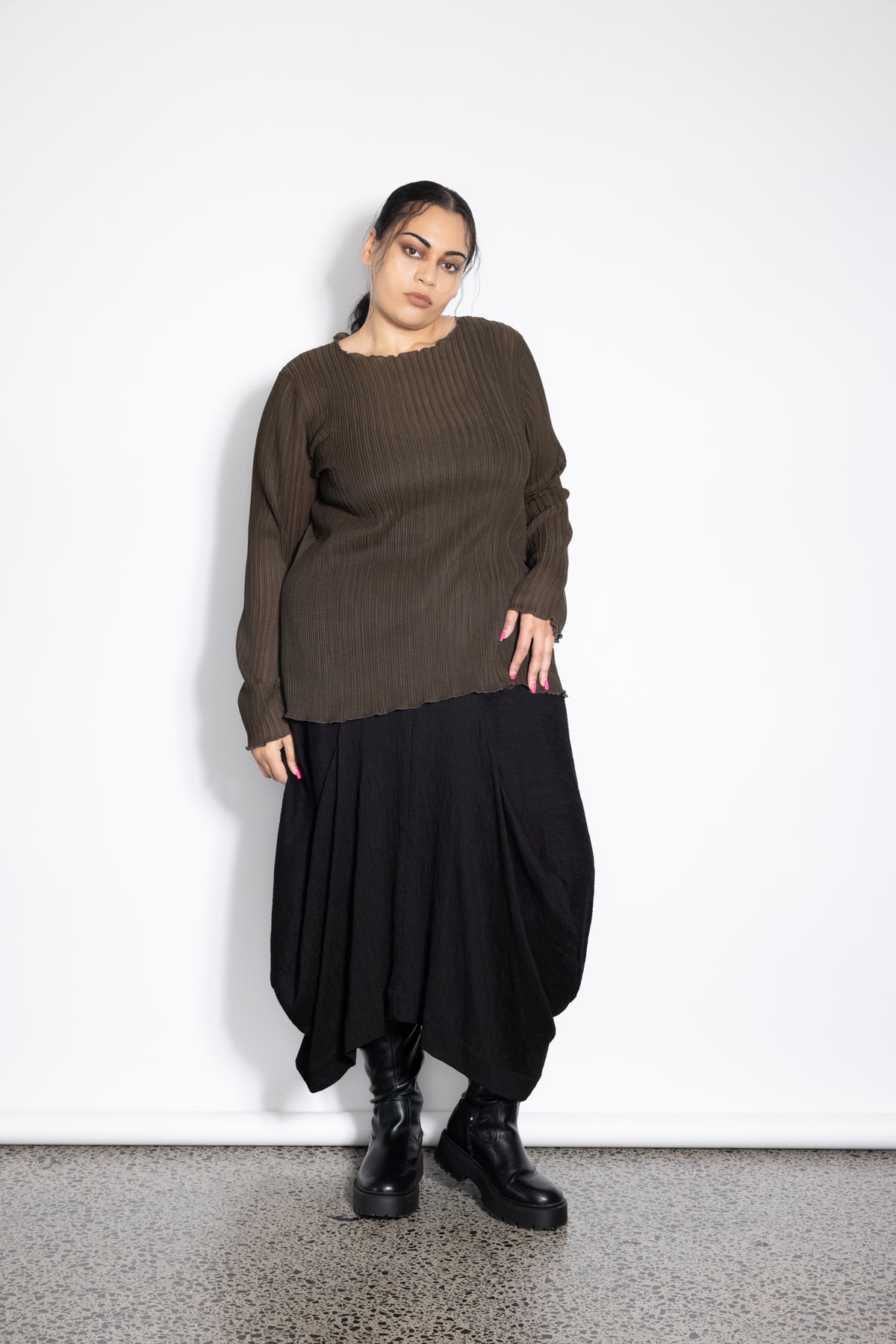 Outlet - Freddie Layer Top - Olive Pleats