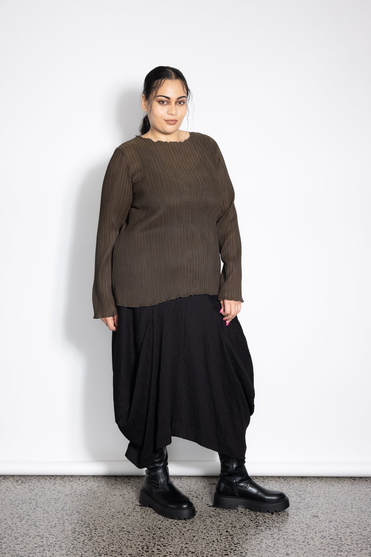 Outlet - Freddie Layer Top - Olive Pleats