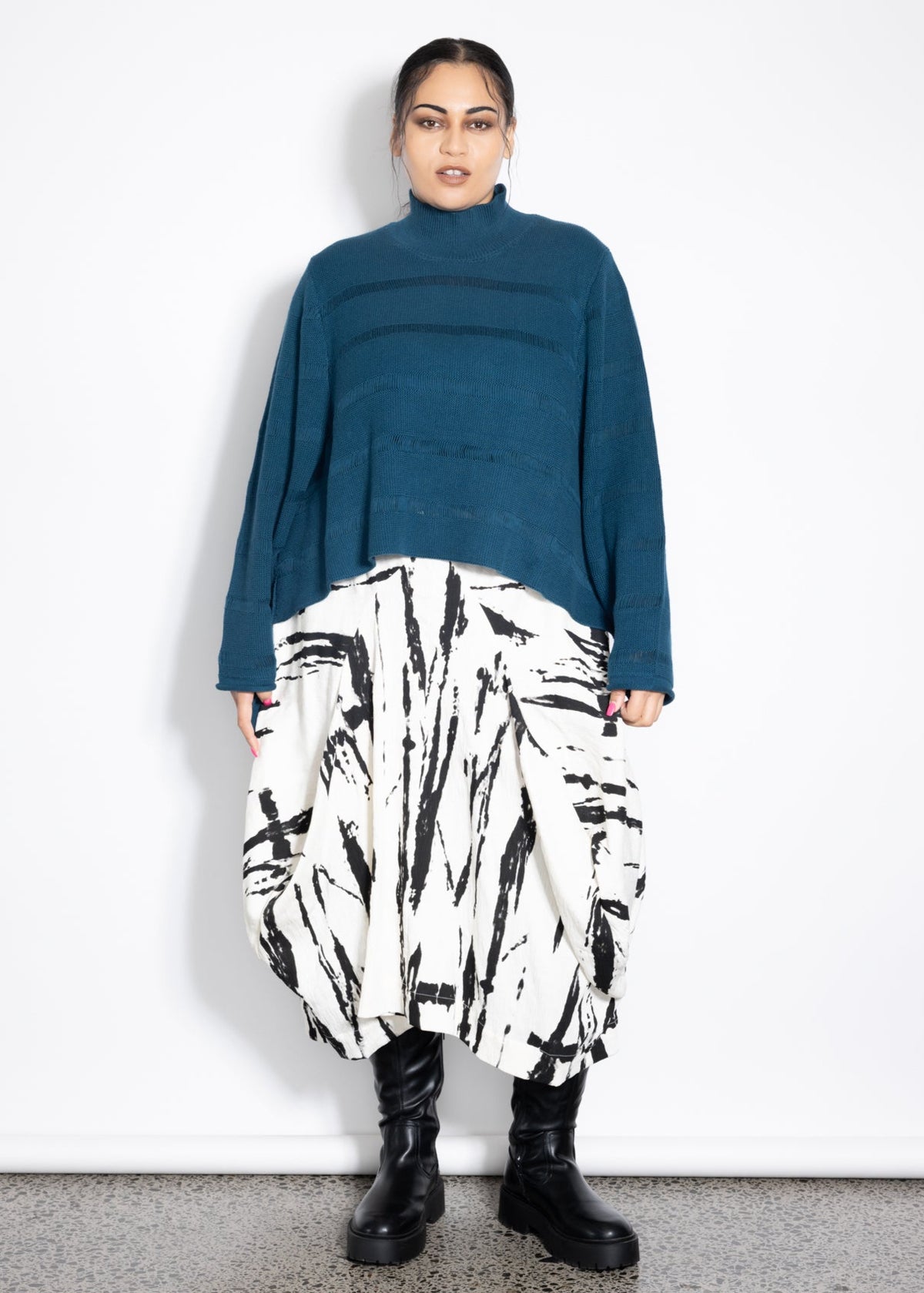 Last Ones Size 3XL/4XL - Crop Jumper - Blue