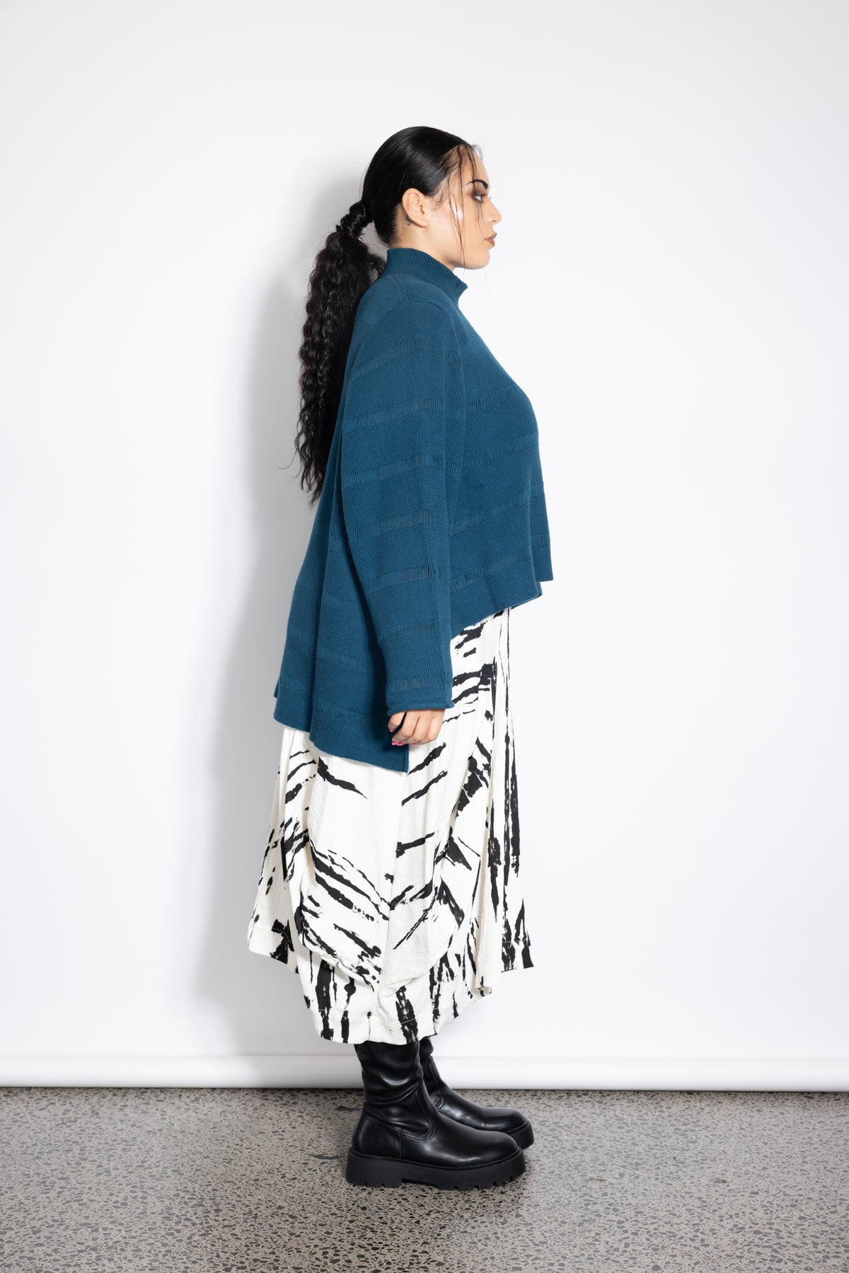 Last Ones Size 3XL/4XL - Crop Jumper - Blue