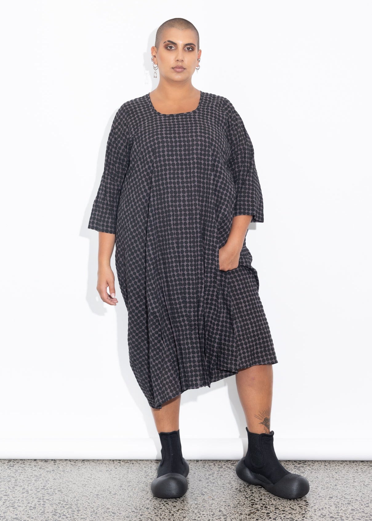 Long Tuck Hem - Grey Dotti