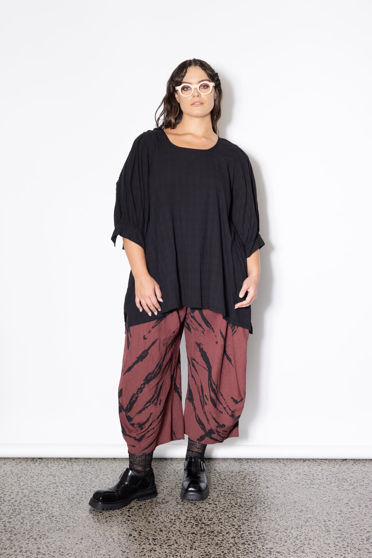 Outlet - Curve Pleat Pant - Raisin
