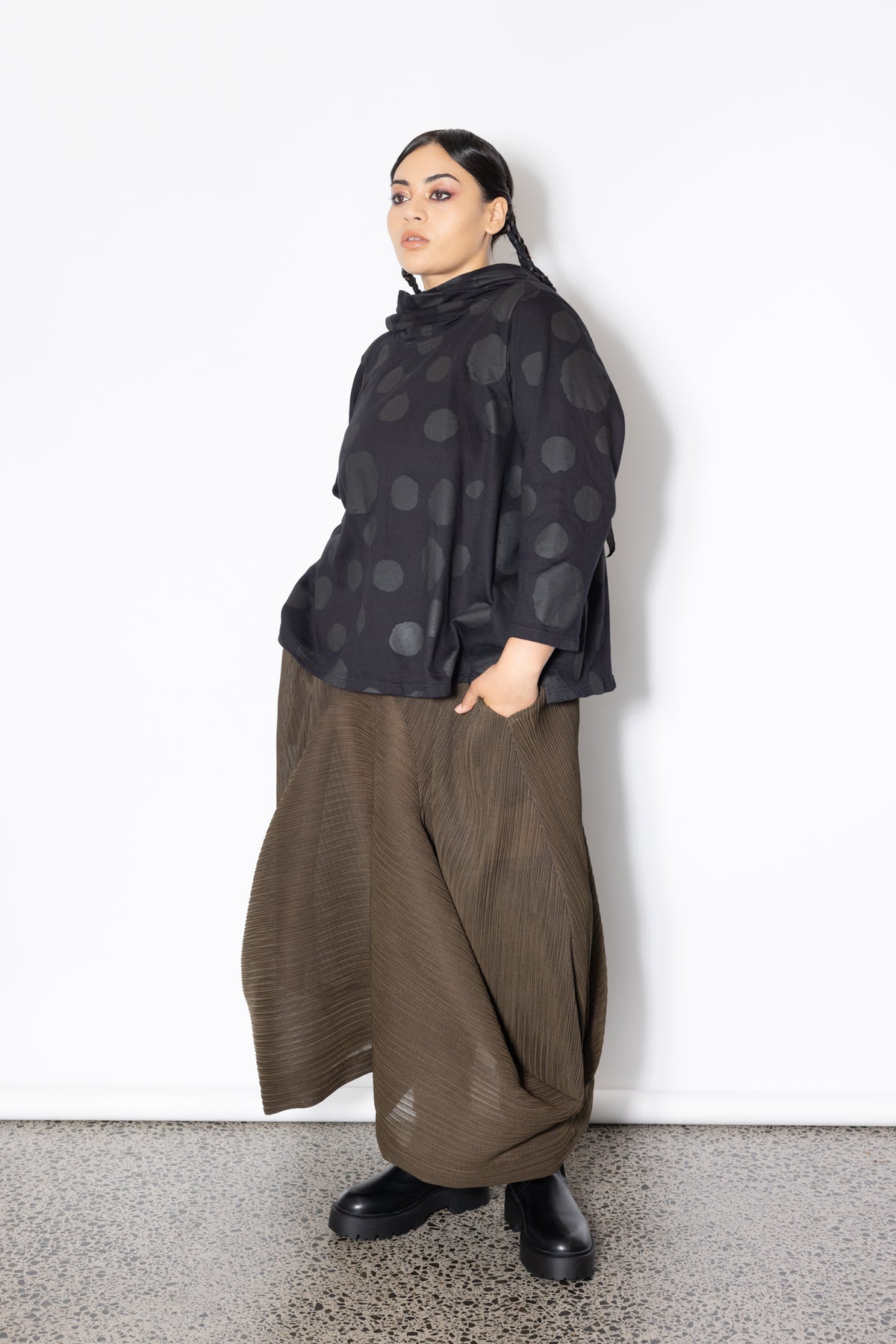 Swing Hoodie - Black Spot