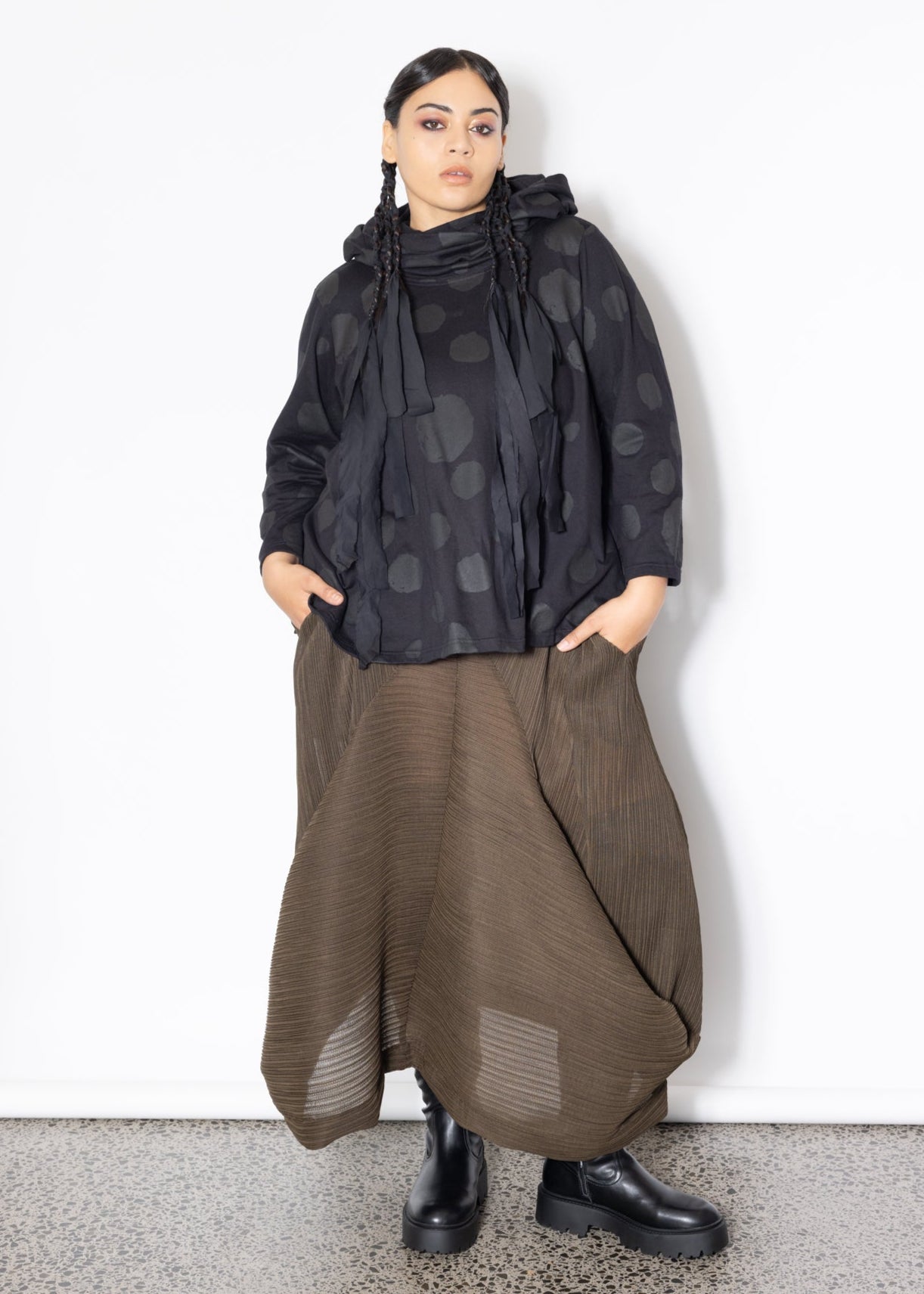 Swing Hoodie - Black Spot