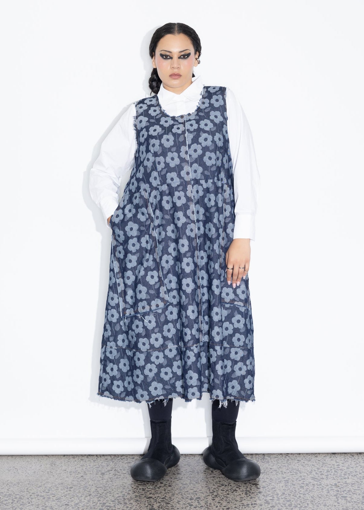 Pinafore - Daisy