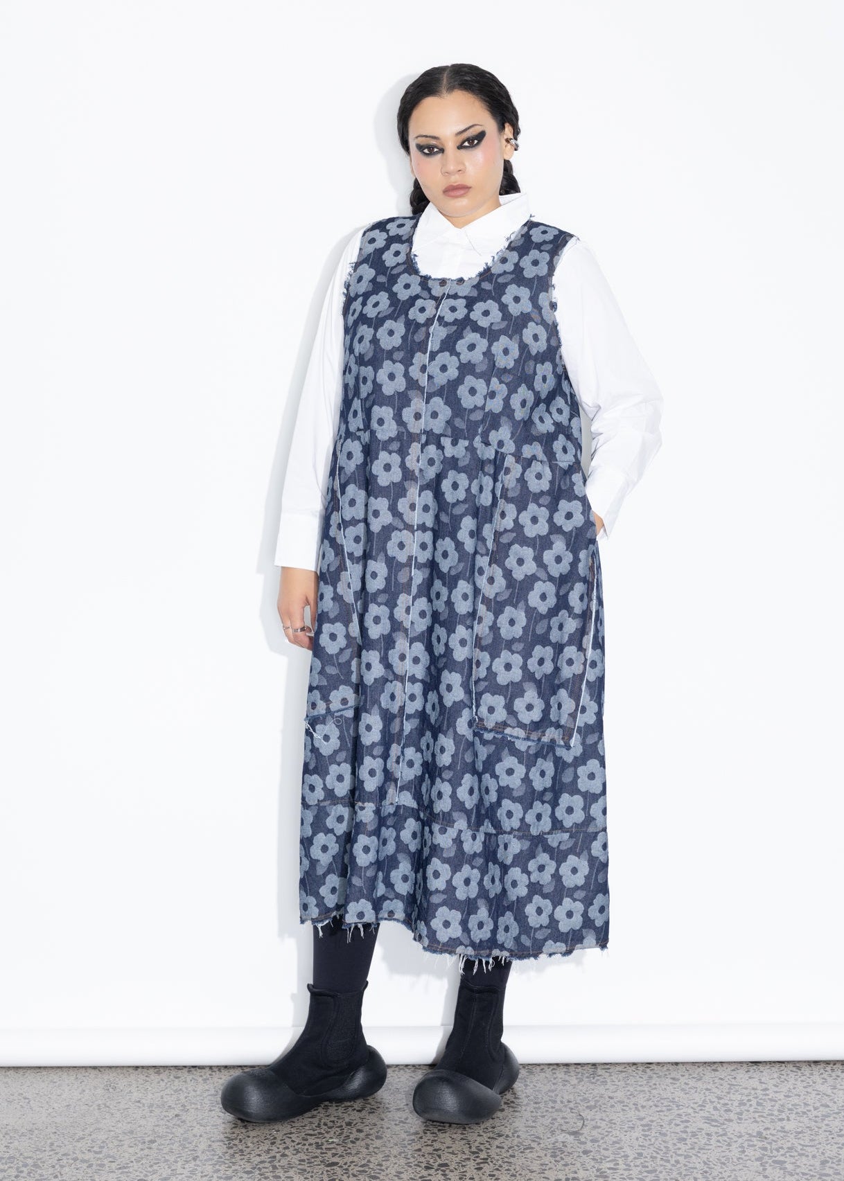 Pinafore - Daisy