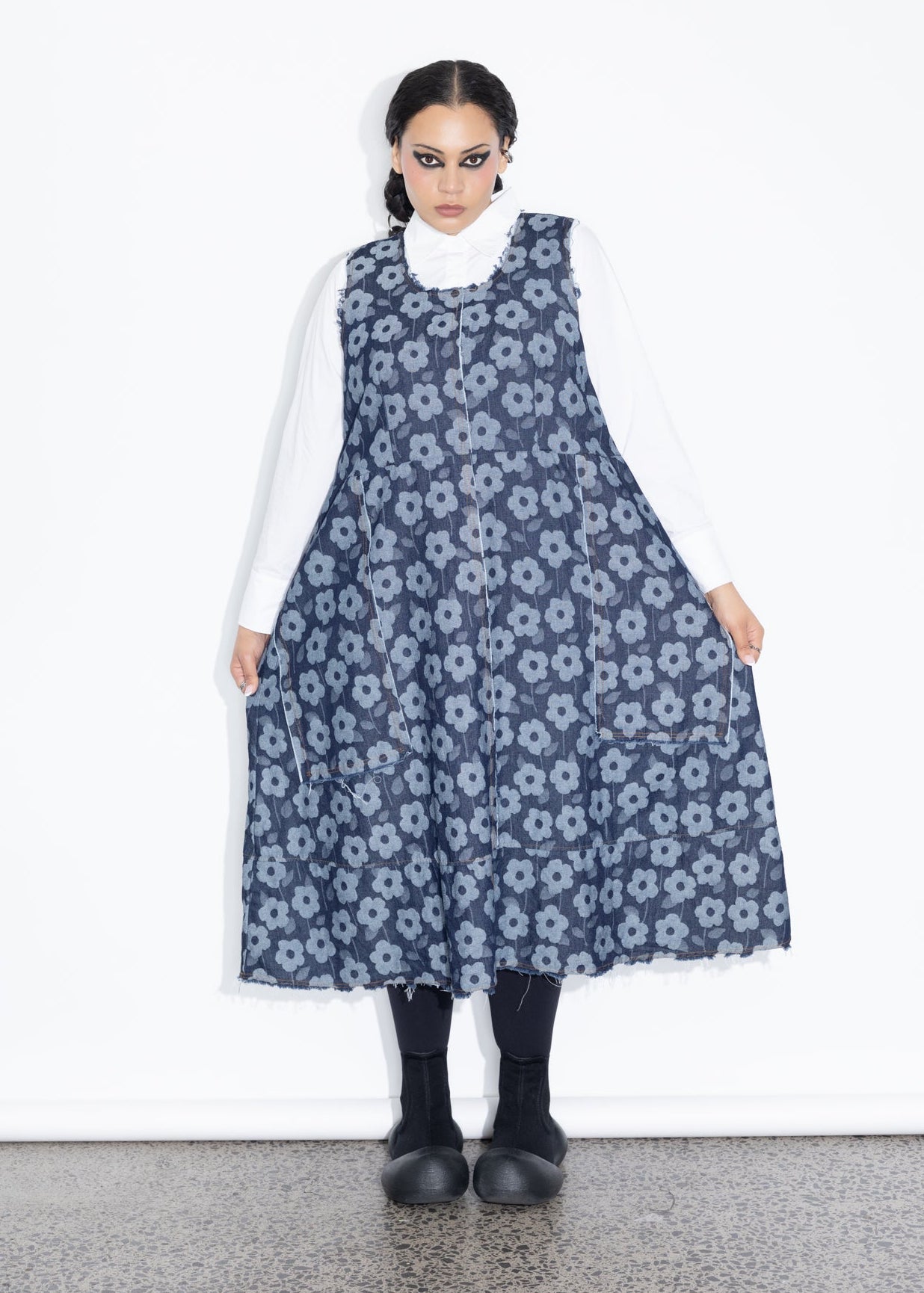 Pinafore - Daisy