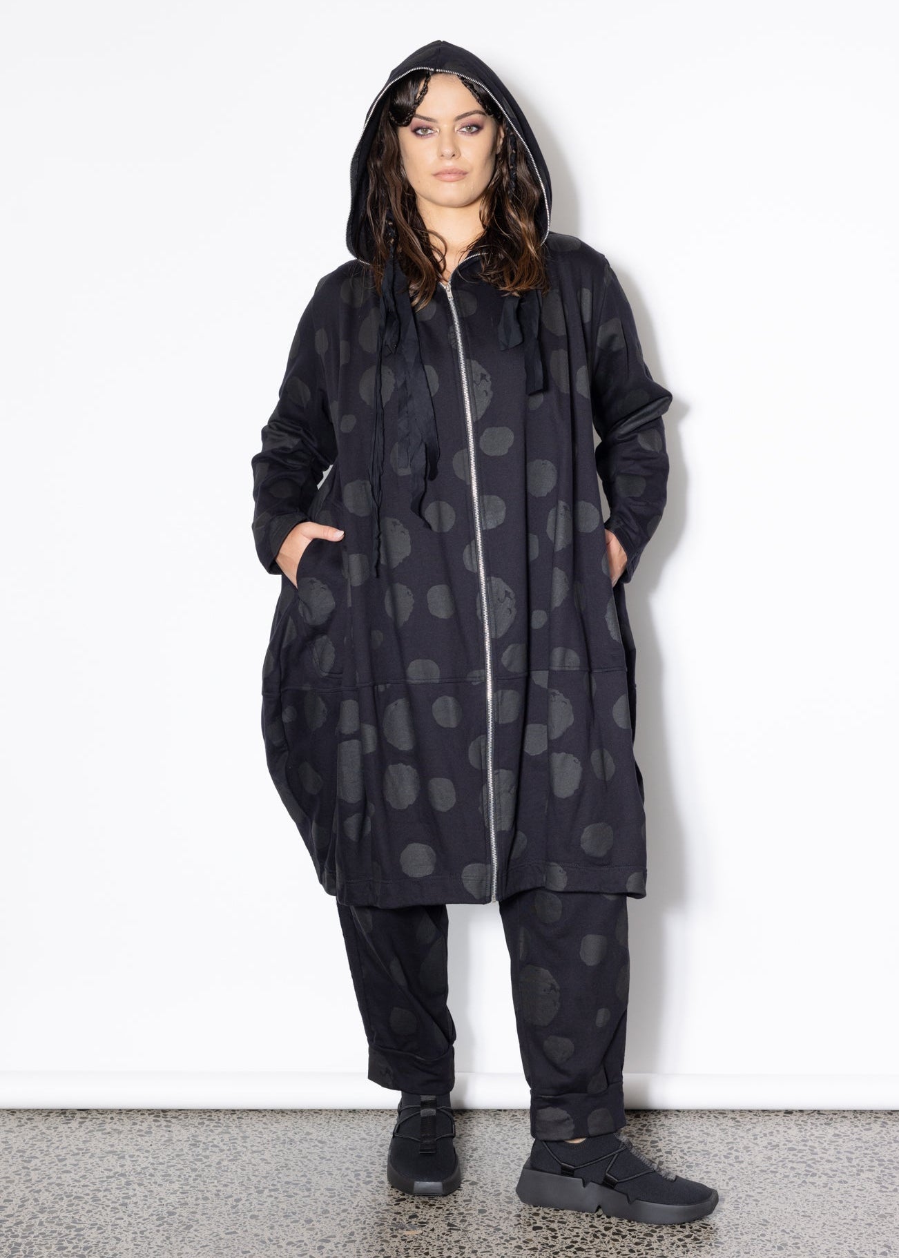 Sculpture Coat - Black Spot