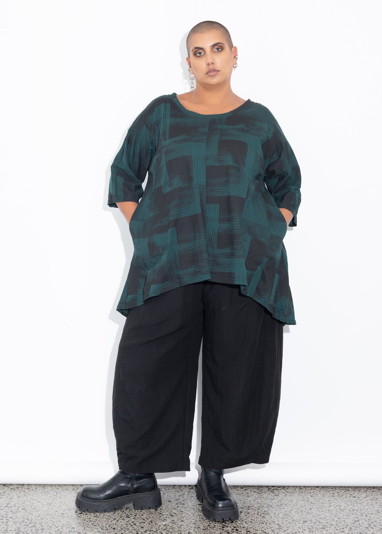 Sam Tee - Gesso Green